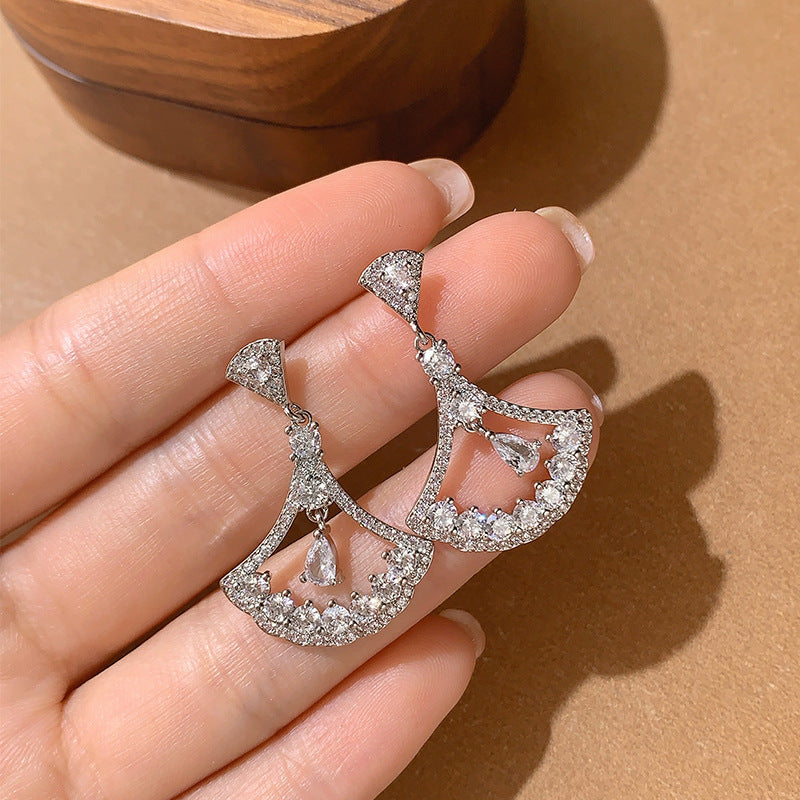 Palace Vintage Water Drop 5A Zircon Scallop Earrings
