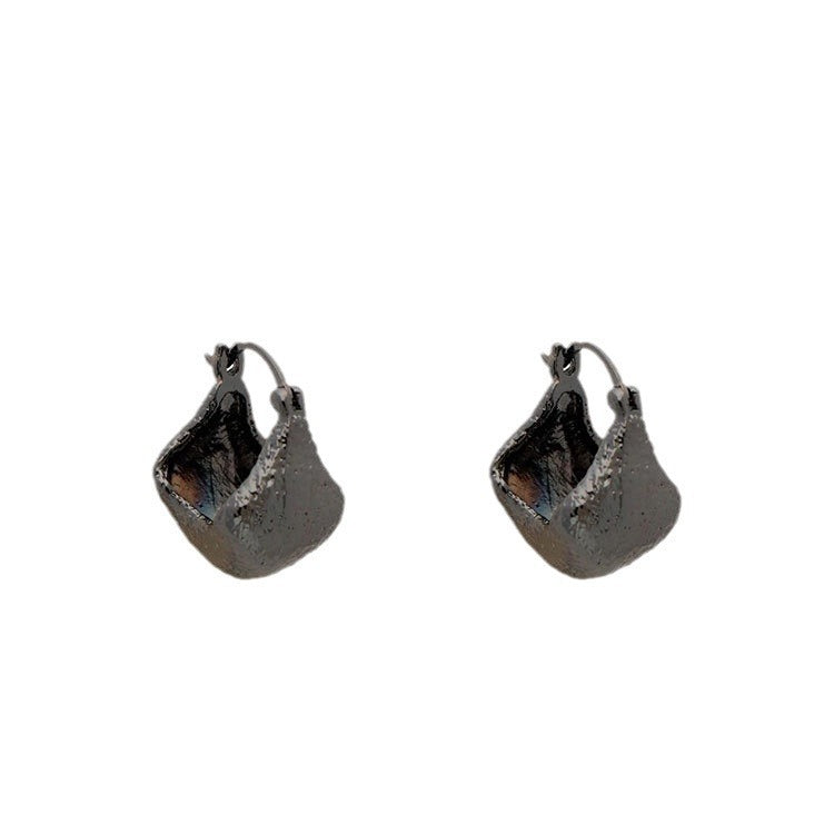 Retro Gun Black Irregular Ear Clip