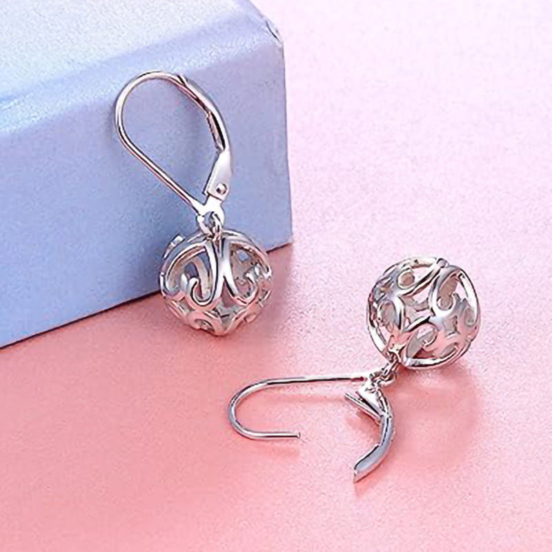 Pastoral Eardrops Geometric Hollow Texture Design