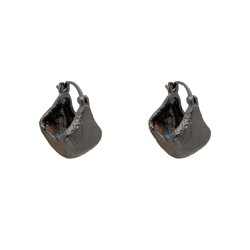 Retro Gun Black Irregular Ear Clip