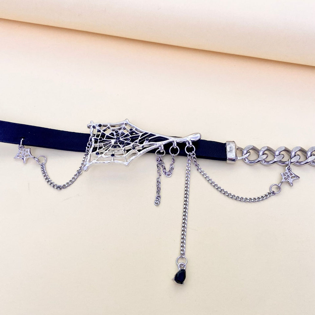 European And American Design Sense Cobweb Necklace Fashion Temperamental Minority Retro Metal Sense
