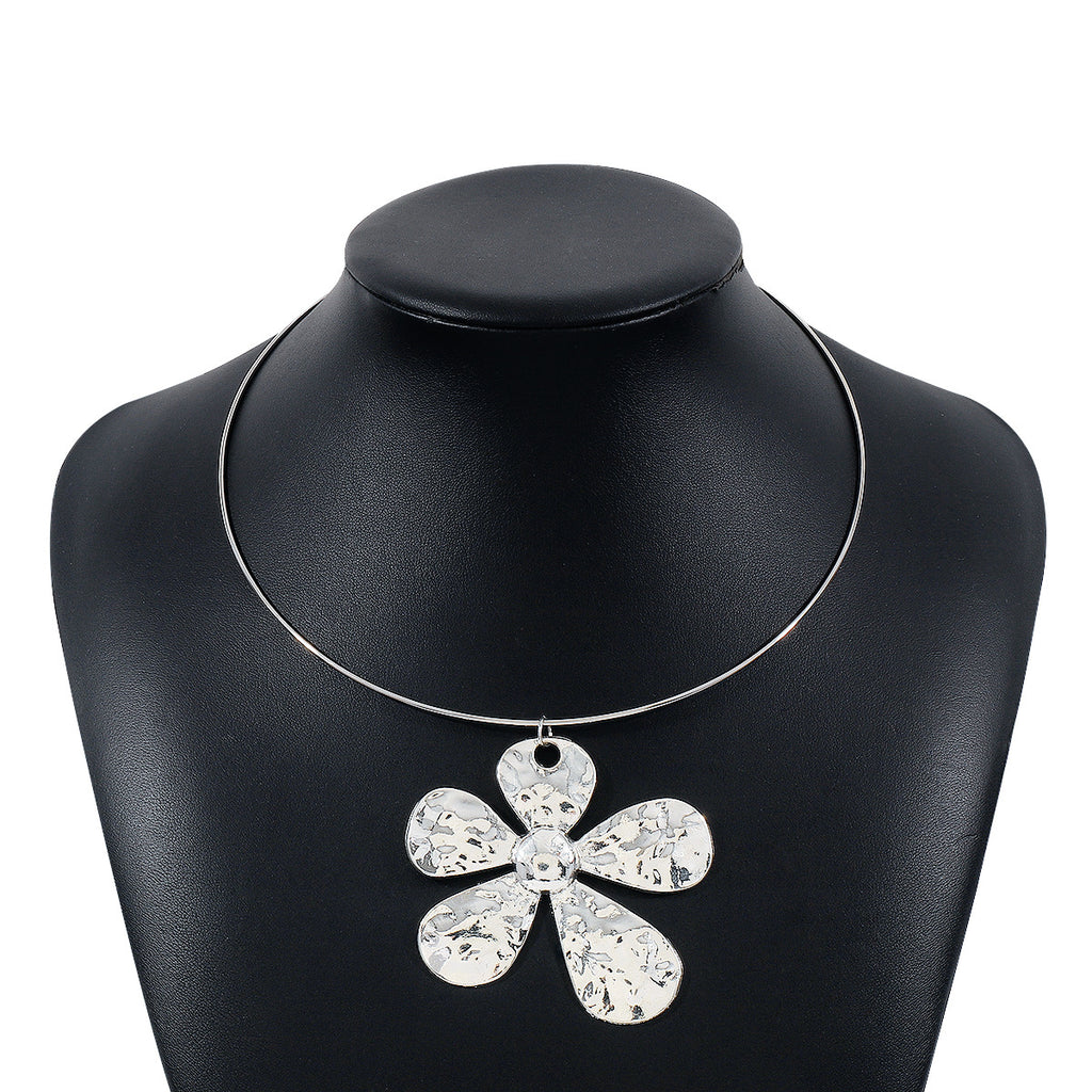 N11533 Personality Geometry Flower Necklace