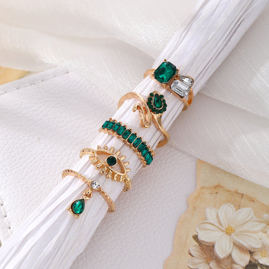 Emerald Diamond-studded Ring Suit Women