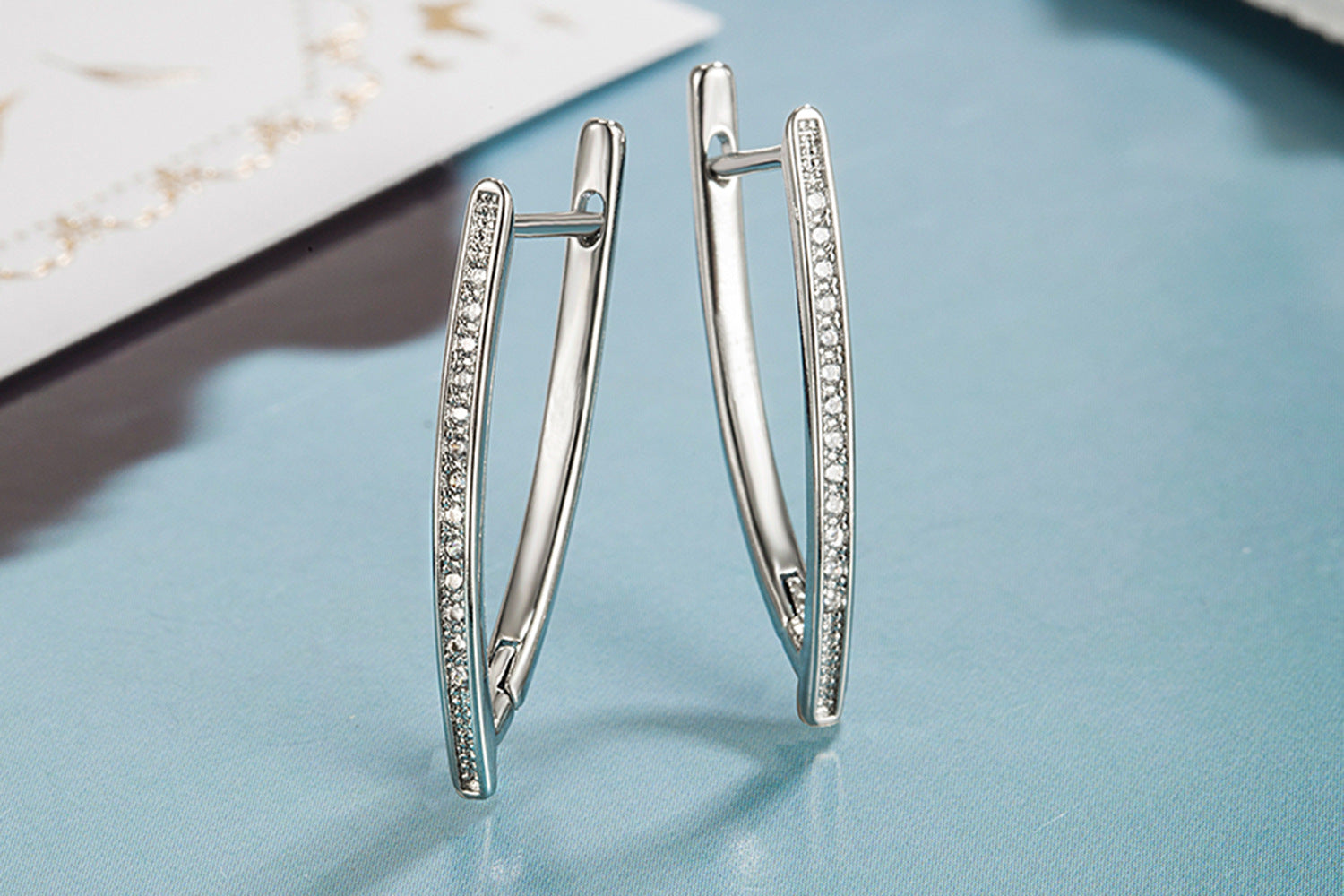 Large V-shaped Earrings With Unique English Letters